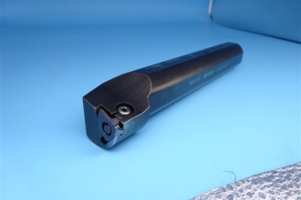 ワーク毎に最適化！SUS304特殊ねじ切り加工の高精度超硬チップ